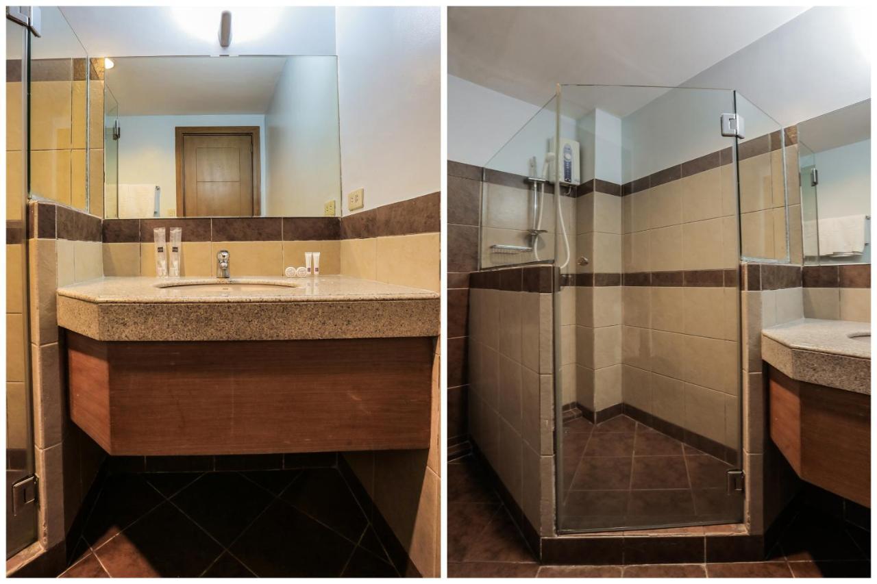 Oyo 578 Red Velvet Suites Manila Exterior photo